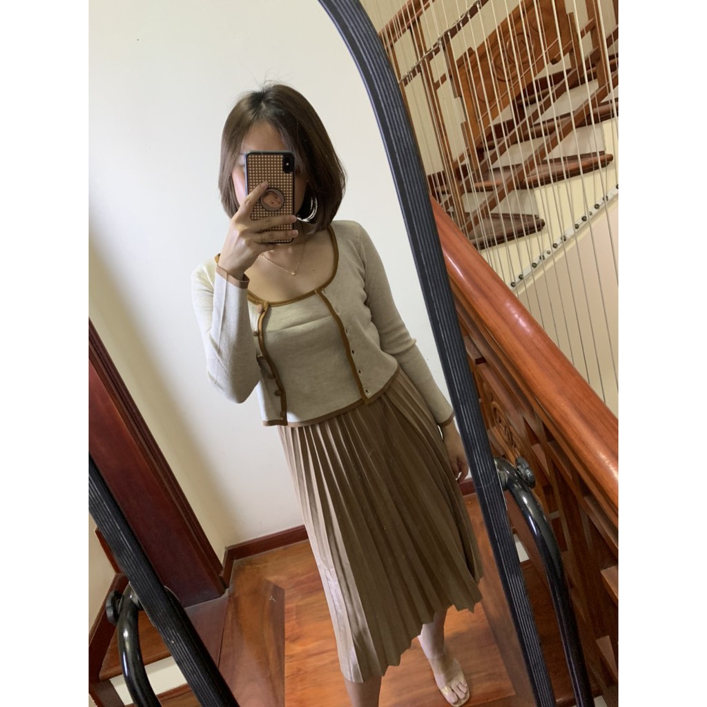 set len gồm áo khoác len mòng kèm áo 2 dây 2 màu đen/xám thương hiệu T-Linh | BigBuy360 - bigbuy360.vn