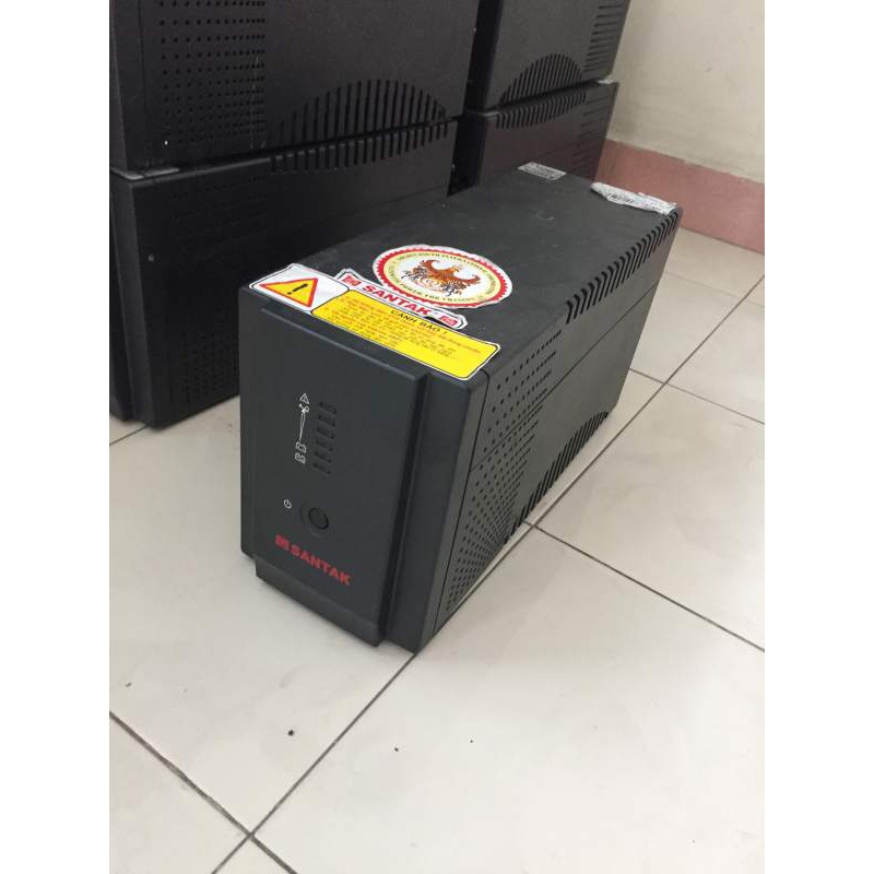 Bộ lưu điện back-ups 650va; ups apc/santak 650va hàng lỗi chưa qua sửa chữa cho ae về chế cháo