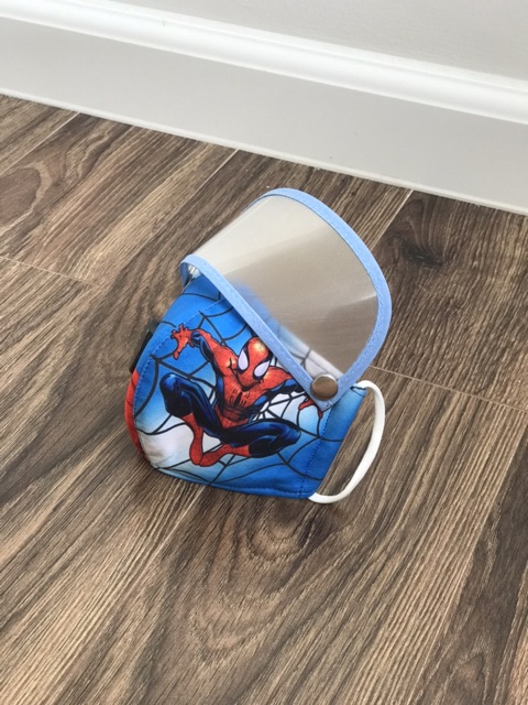 Khẩu trang vải 3D Spiderman cho bé có van và kính