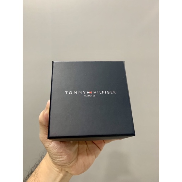 Đồng hồ  hiệu Tommy Hilfiger chính hãng mới 100%