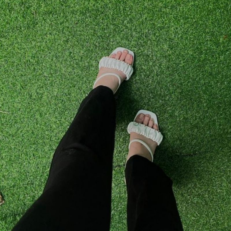Dép guốc sandal cao gót size lớn big size 40 41 42 43 gót vuông 5 phân