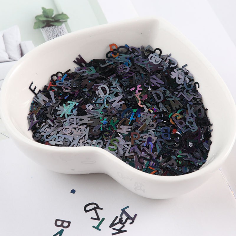Hộp 26 Phụ Kiện Chữ Cái Trang Trí Móng Tay 10g