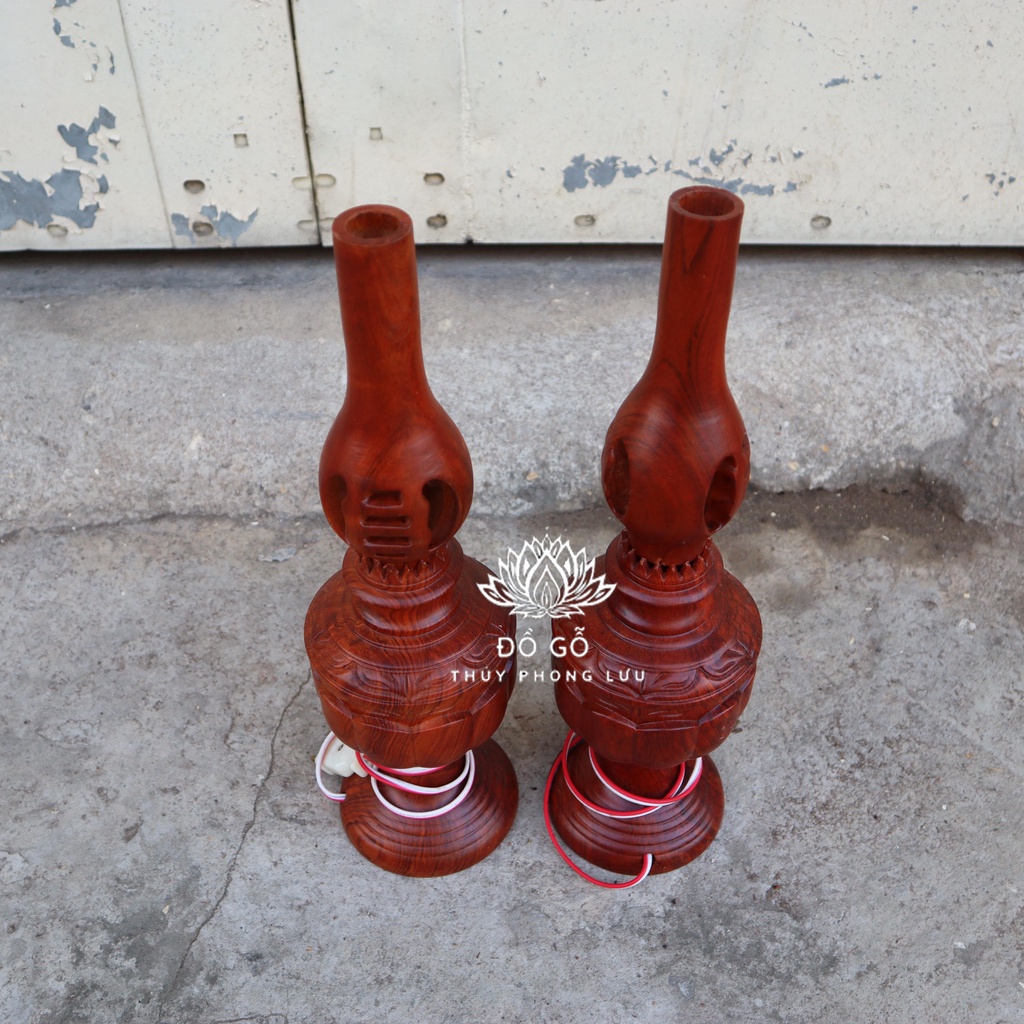 Đôi đèn dầu thắp sáng trang trí gỗ hương cao 45cm