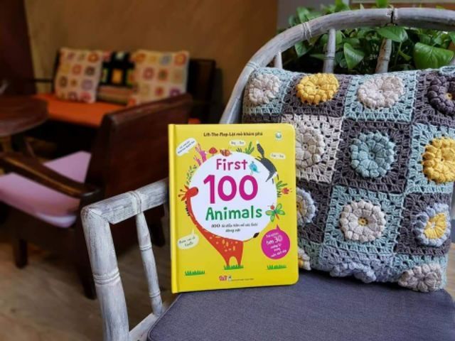 Sách - Lật Mở Khám Phá: First 100 Animals - 100 Từ Đầu Tiên Về Các Loài Động Vậtl