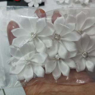 6 bông hoa lụa trắng trang trí hoặc làm handmade