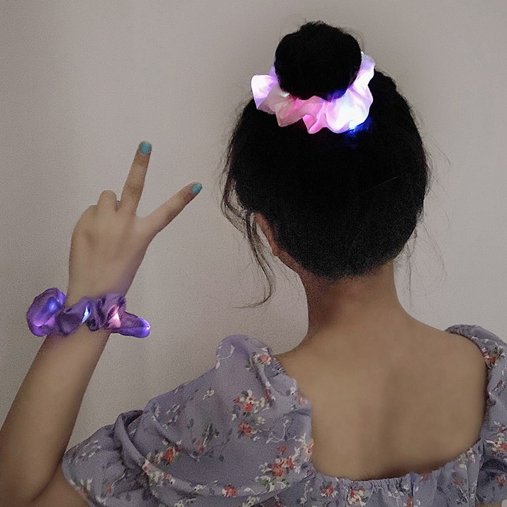 Scrunchies Phát Sáng - Dây Buộc Tóc Đèn Led Siêu Cá Tính Molangshop