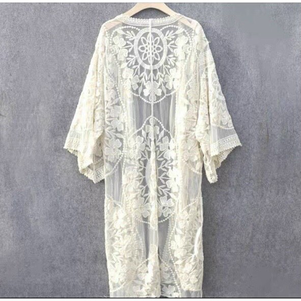 Áo choàng kimono dáng dài ren hoa tròn đi biển