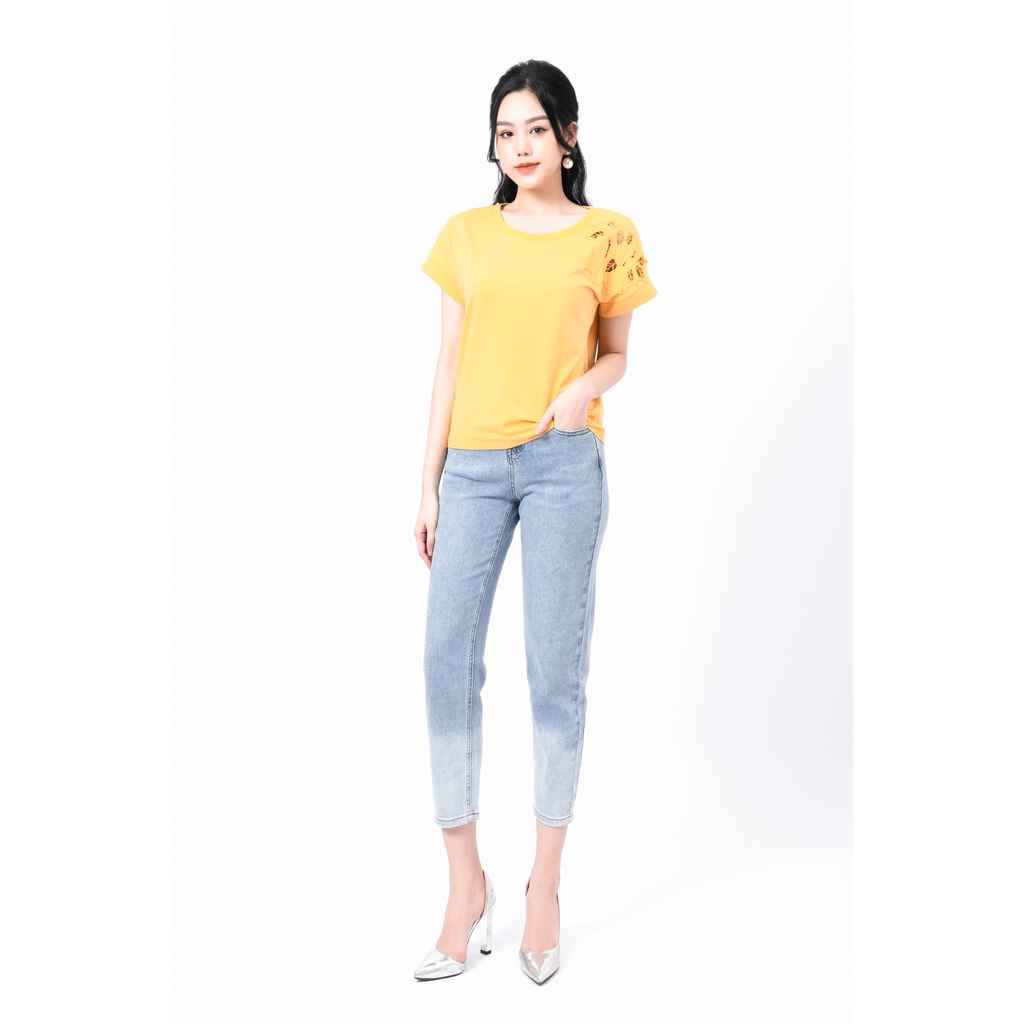 Áo thun nữ Fiona thêu họa tiết 3D nổi 1 bên vai  F521172