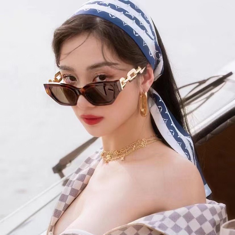 Kính Mát Mắt Mèo Phối Dây Xích Kim Loại Thời Trang Cá Tính Cho Nữ