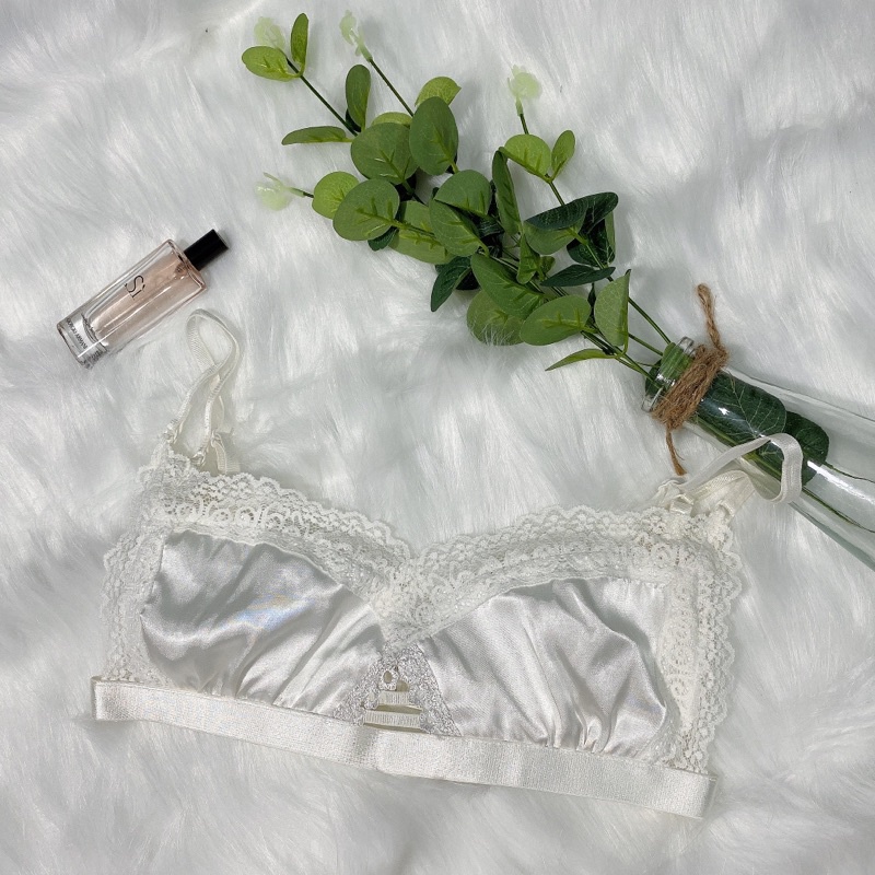Mandy White Bralette - Áo lót nữ cúp ngang thoải mái dễ thương | BigBuy360 - bigbuy360.vn