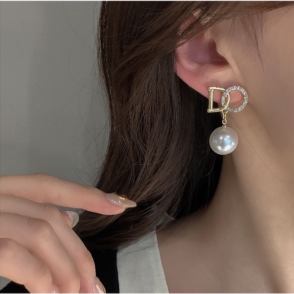 Hoa tai mạ bạc 925 phối viên ngọc trai thời trang