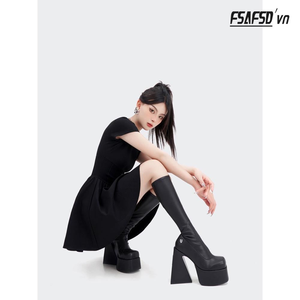 Đầm Nữ Màu Đen Kiểu Dáng Dễ Thương Xinh Xắn