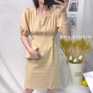 Váy kẻ tiểu thư