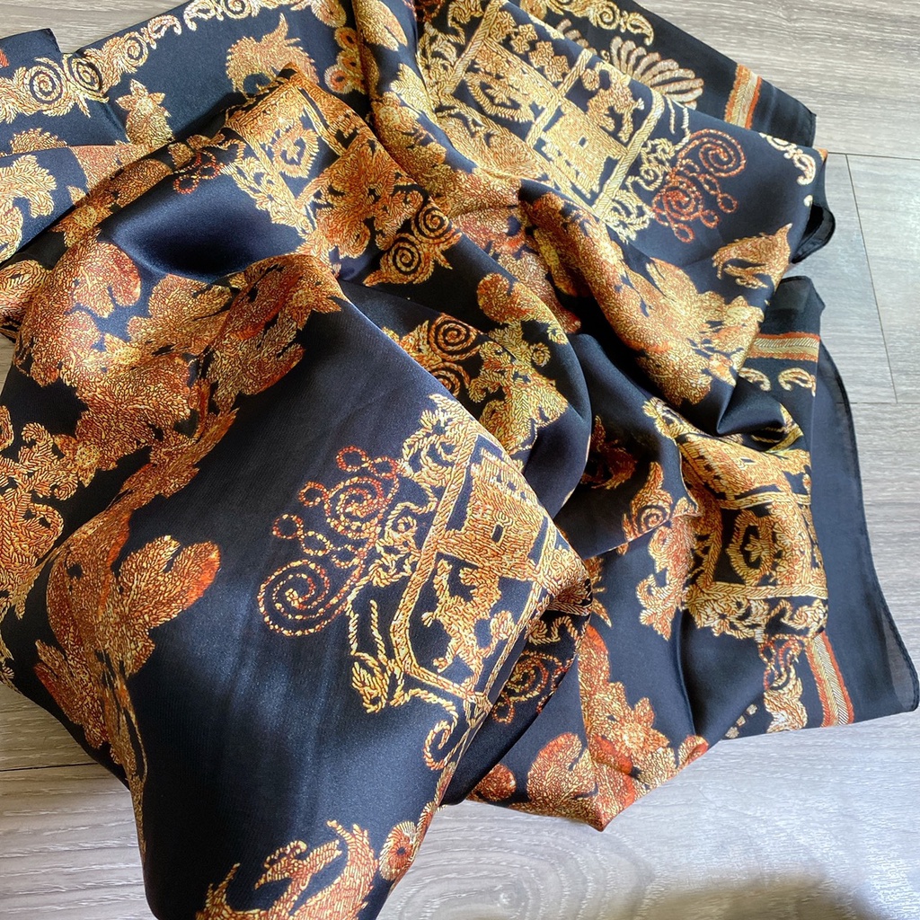 KHĂN LỤA ĐEN HOA VĂN VÀNG CỰC SANG BẢN TO 180*90SALE SỐCKHĂN LỤA DÀI CAO CẤP SANG TRỌNG