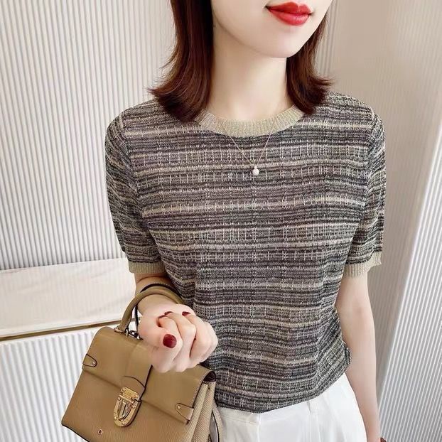 Áo Thun Tay Ngắn Cổ Tròn Họa Tiết Kẻ Sọc Ba Chiều Thời Trang Cho Nữ