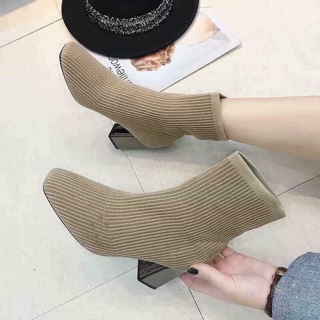 [Hàng oder 10-15 ngày về] Boot len (có sẵn đen sz 37)