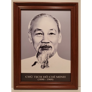 Ảnh in dầu đen trắng - Chân dung Bác Hồ Kính yêu (KT 38*51cm)
