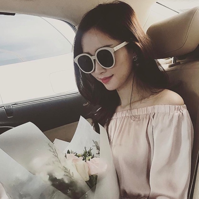Kính râm trắng Mắt tròn thời trang ulzzang