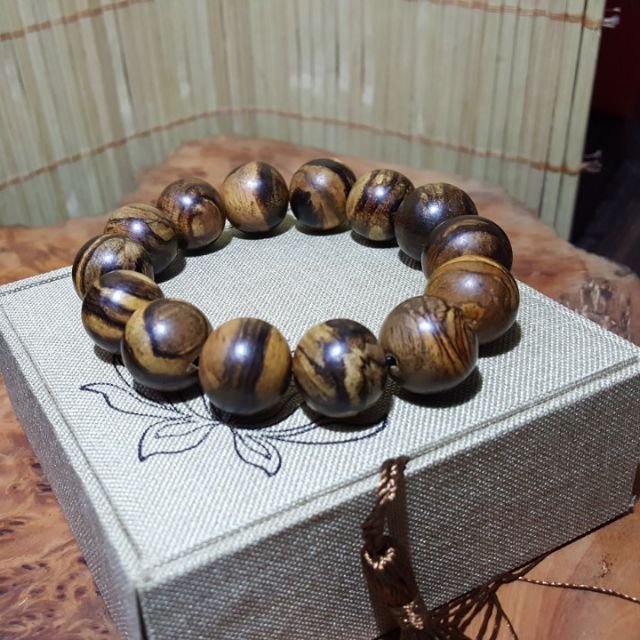 Vòng tay Trầm Indonesia zebra - Zebra agarwood Indonesia-