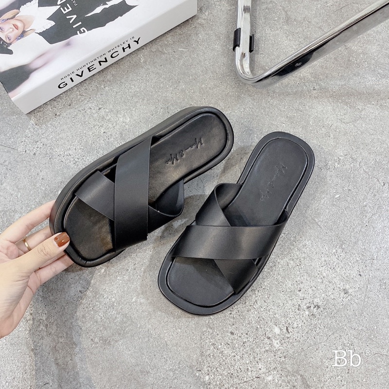 Dép xuồng quai chéo