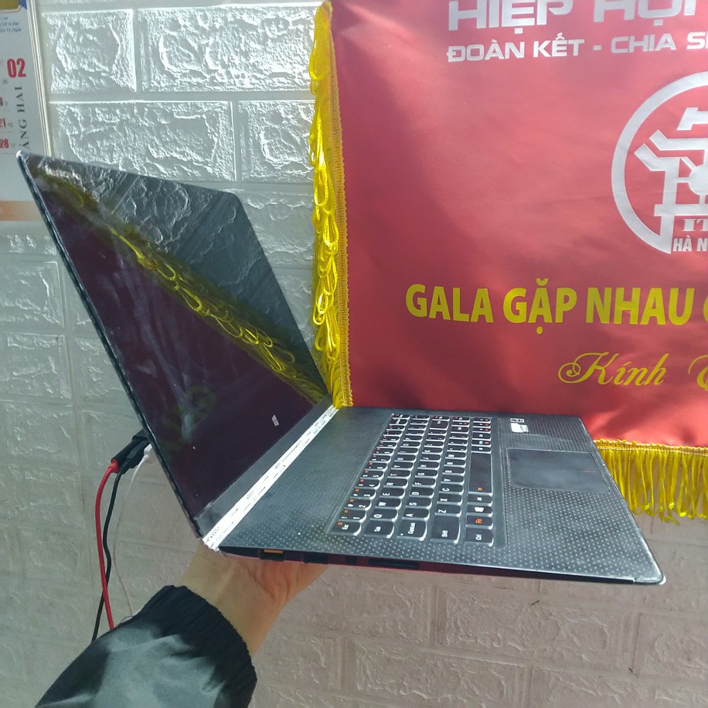 Laptop Lenovo ultrabook 80HE CPU 5i70 ram 8GB SSD 256G, màn cảm ứng bàn phím sáng máy lật 360 độ siêu mỏng