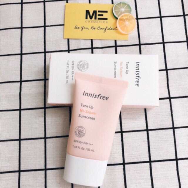 Kem Chống Nắng Nâng Tone&amp; Kiềm Dầu Innisfree Tone Up No Sebum Sunscreen SPF 50+ PA ++++