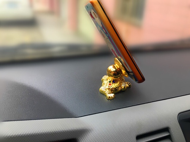Giá đỡ điện thoại phong thuỷ cho ô tô "THIỀM THỪ NGẬM KIM SA" | BigBuy360 - bigbuy360.vn
