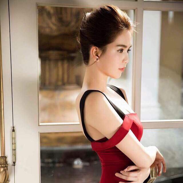 Đầm body Ngọc trinh