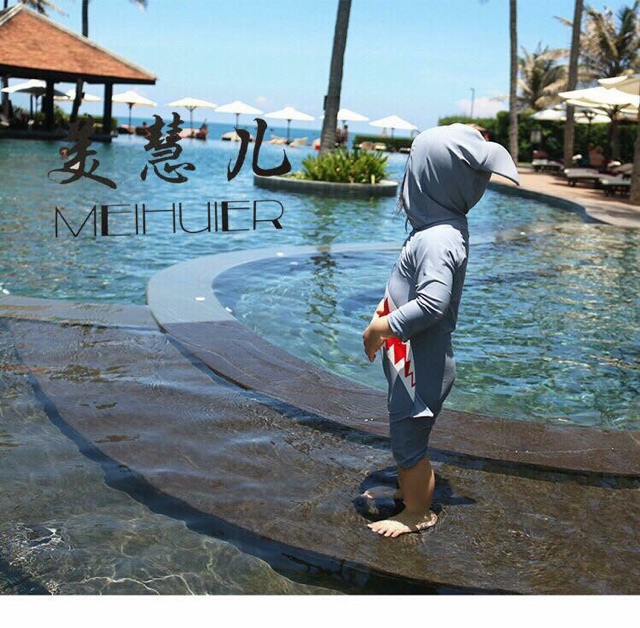 Bộ bơi liền thân Shark