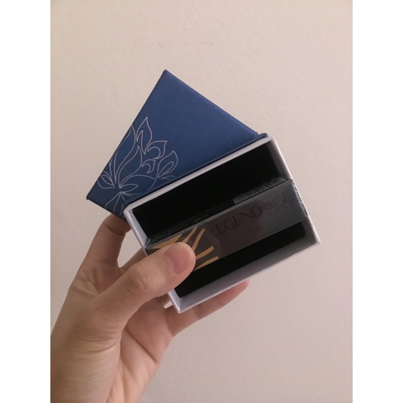 Son dưỡng có màu an toàn Legend Age