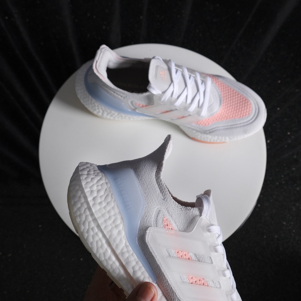 Giày thể thao ub 7.0 1.1