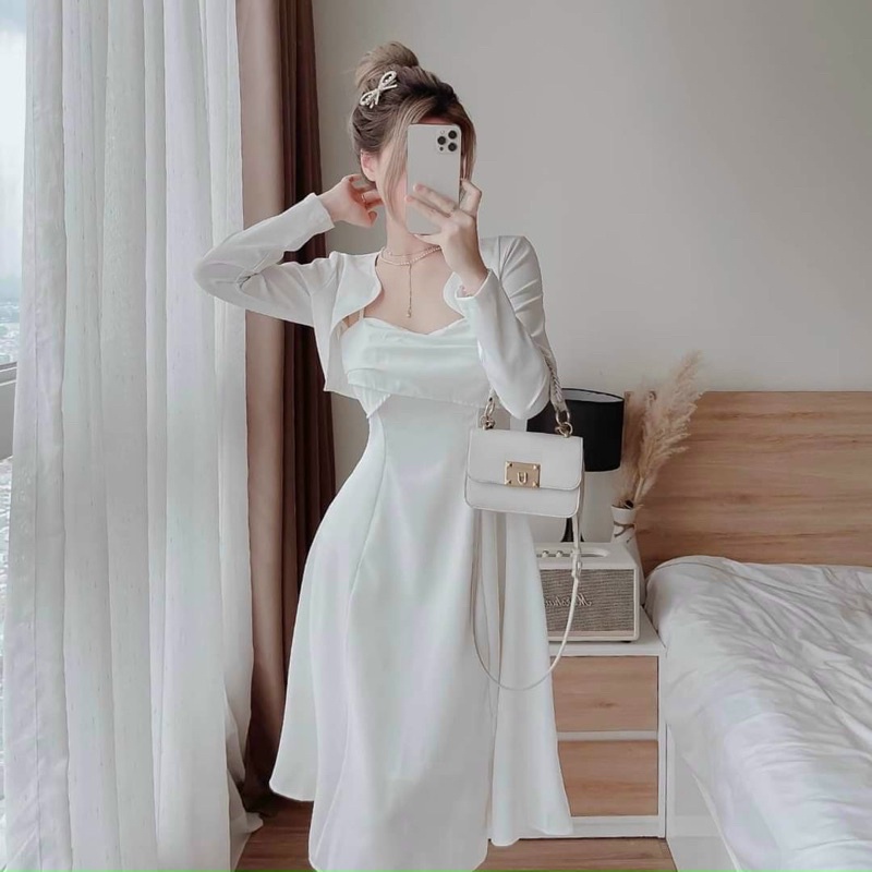 Đầm thời trang nữ mặc đi chơi chất voan 2 dây kèm áo khoác gân tăm tay dài dễ thương màu trắng