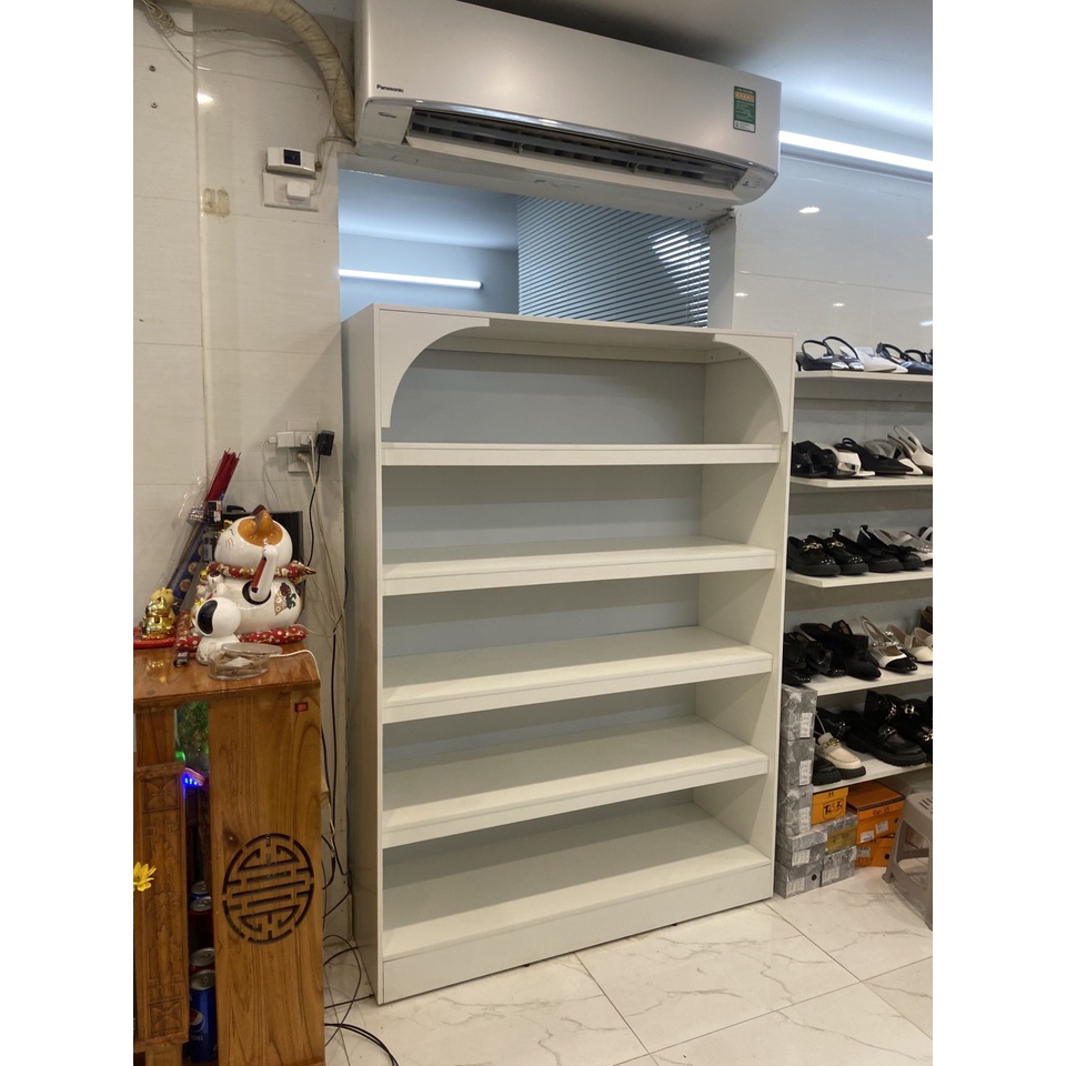 Kệ tủ trưng bày shop