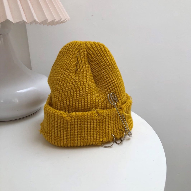 [Mã FAMARAL1 giảm 10K đơn 50K]Mũ Nón Len Rách Đính Khuyên Distressed chất len tăm form unisex nam nữ - L09