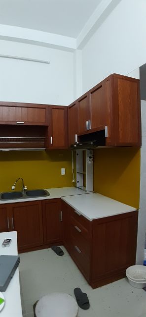 Tủ bếp nhôm treo tường hàng đặt theo yêu cầu
