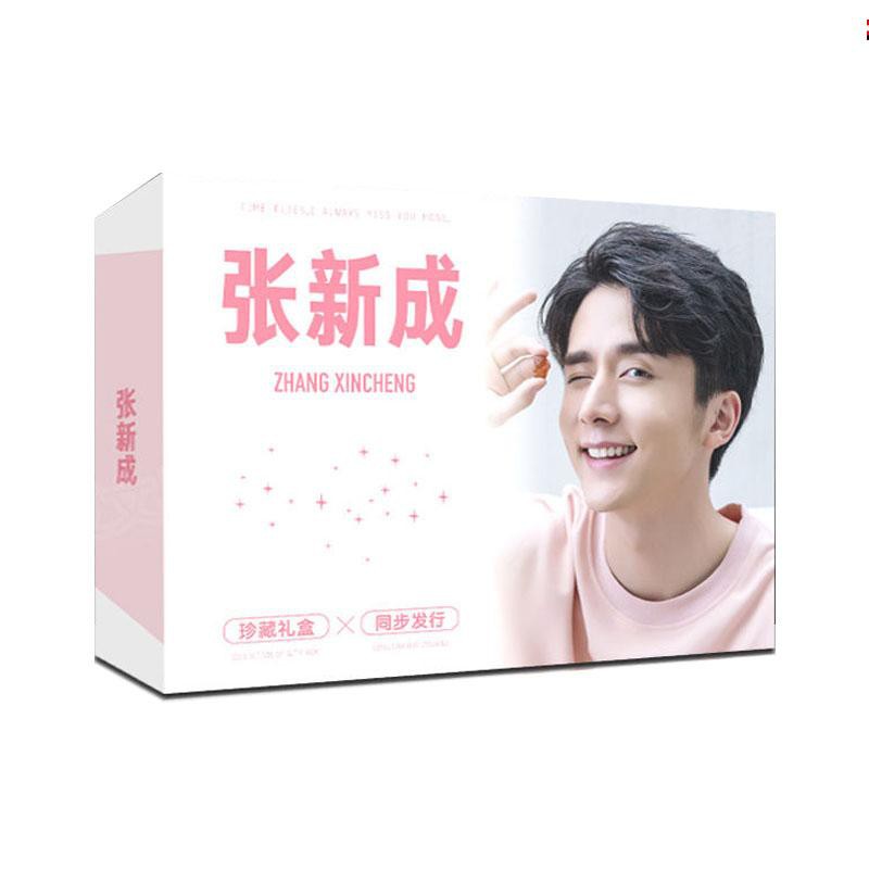 Hộp quà Trương Tân Thành A5 có poster postcard bookmark banner huy hiệu album ảnh | BigBuy360 - bigbuy360.vn