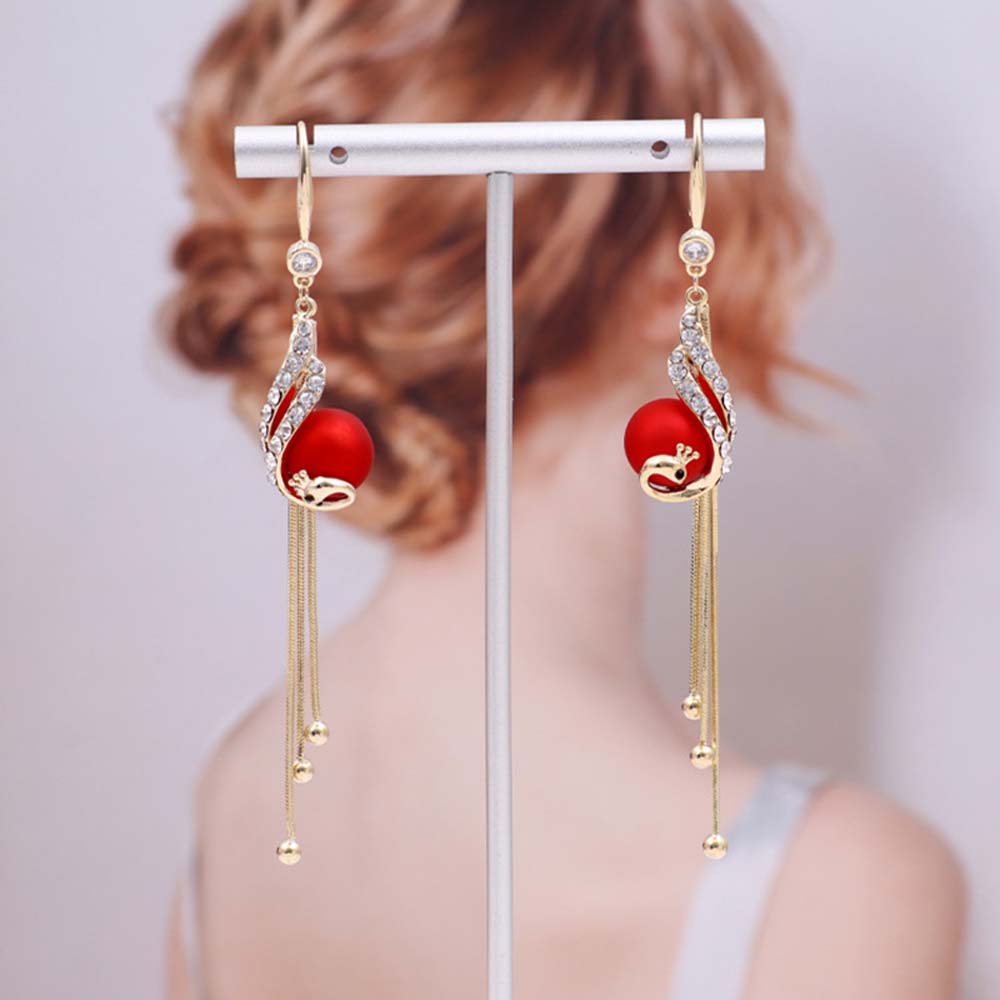 Đôi Khuyên Tai Nữ Hình Chim Công Đính Ngọc Trai Xinh Xắn