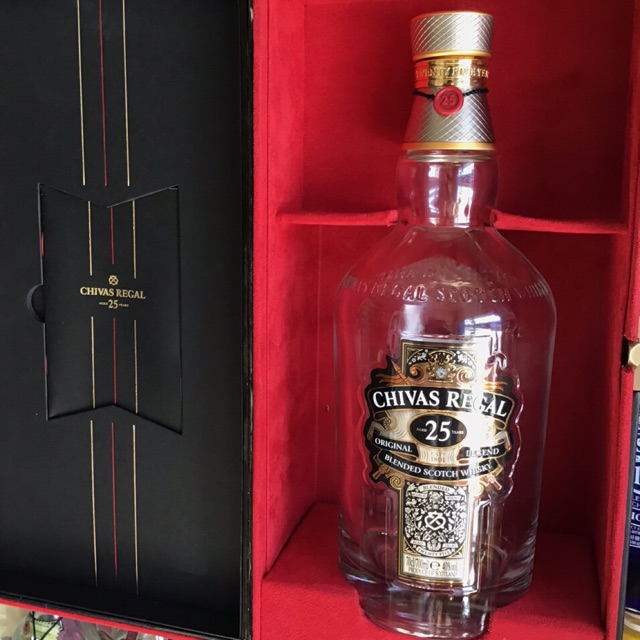 Vỏ chai rượu Chivas 25  hộp 750ml