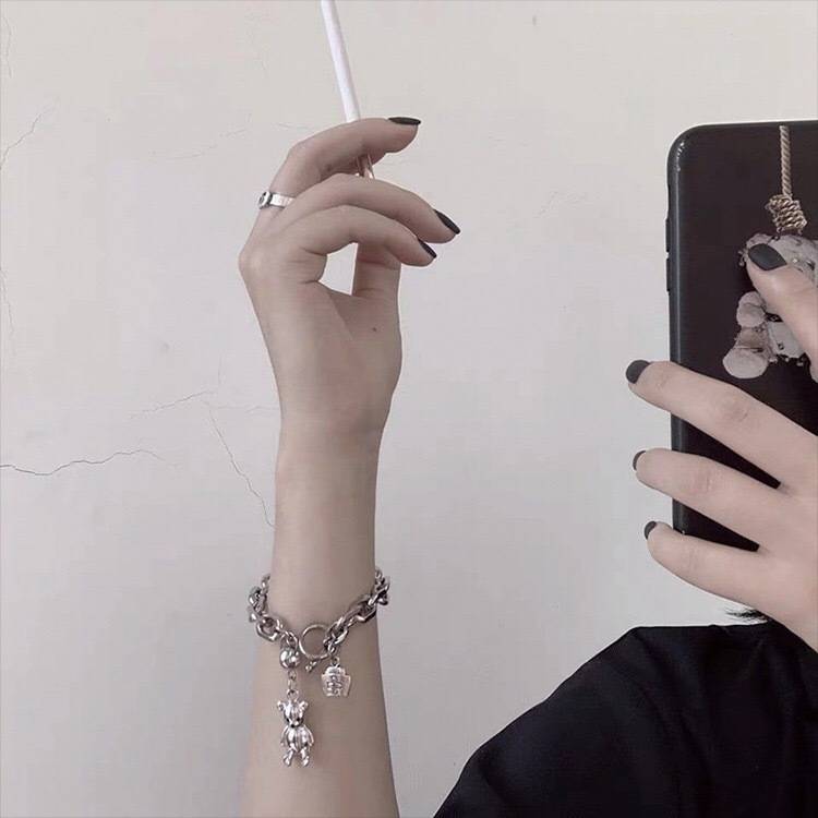 Vòng đeo tay hình chú gấu xinh xắn đáng yêu dành cho nữ