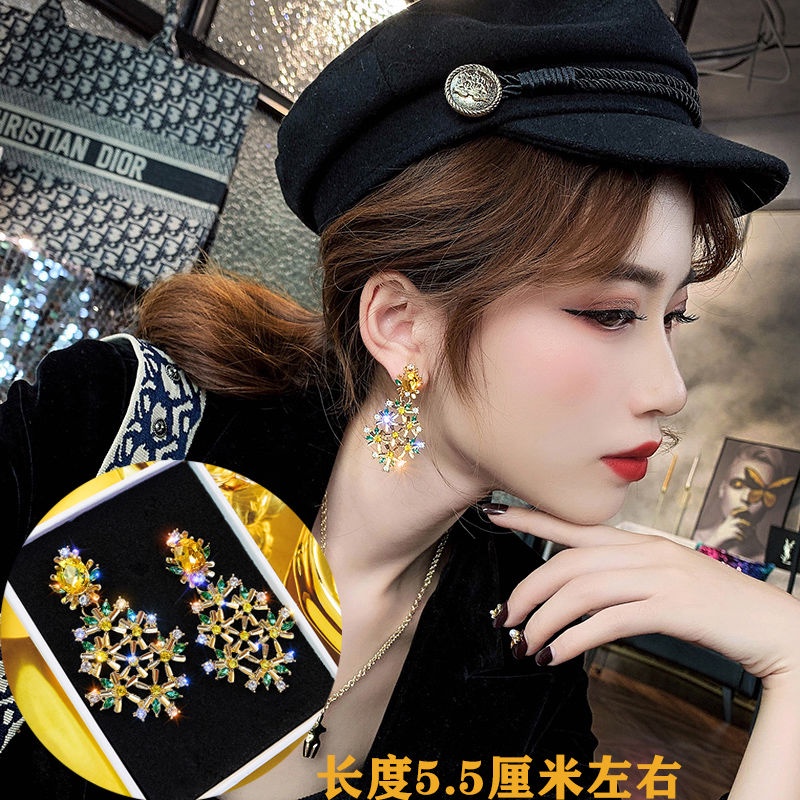 Bông Tai Hình Hoa Đính Đá Cao Cấp Phong Cách Âu Mỹ Mới