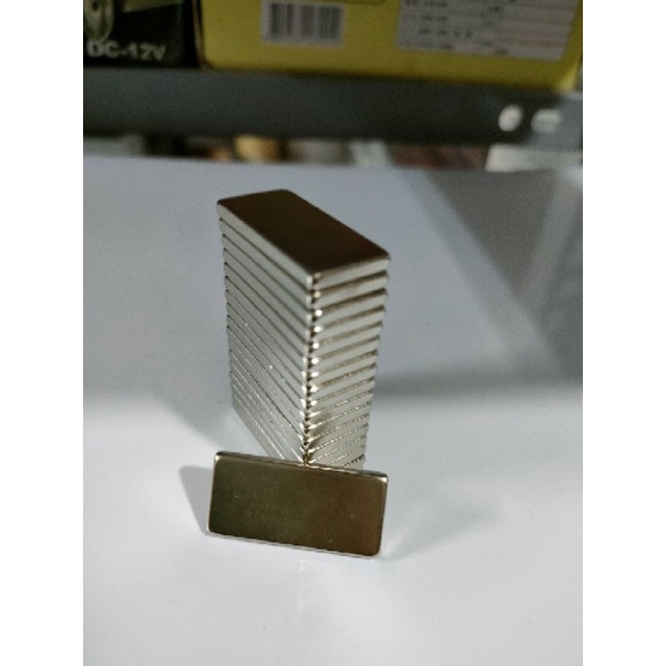 Nam châm 30*15*3mm nam châm trắng siêu hít. nam châm gắn xe đạp điện, nam châm thí nghiệm, nam châm hình chữ nhật trắng