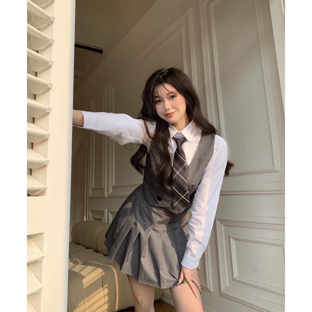 Set đồ bốn món gồm áo sơ mi trắng + áo hai dây + quần xếp ly phong cách Preppy thời trang xuân hè dành cho bạn nữ