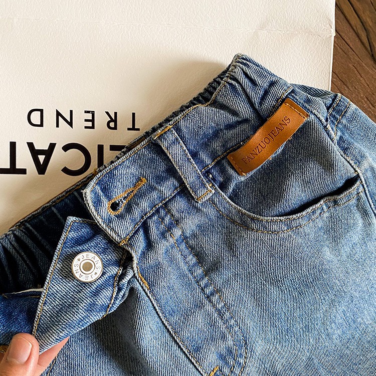 Quần Jean dáng suông wax màu nhạt tag da cho bé Q872 [FORM TO 0.5 SIZE, CHỌN SIZE THEO CHIỀU CAO]