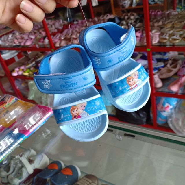 Sandal siêu nhẹ bé gái