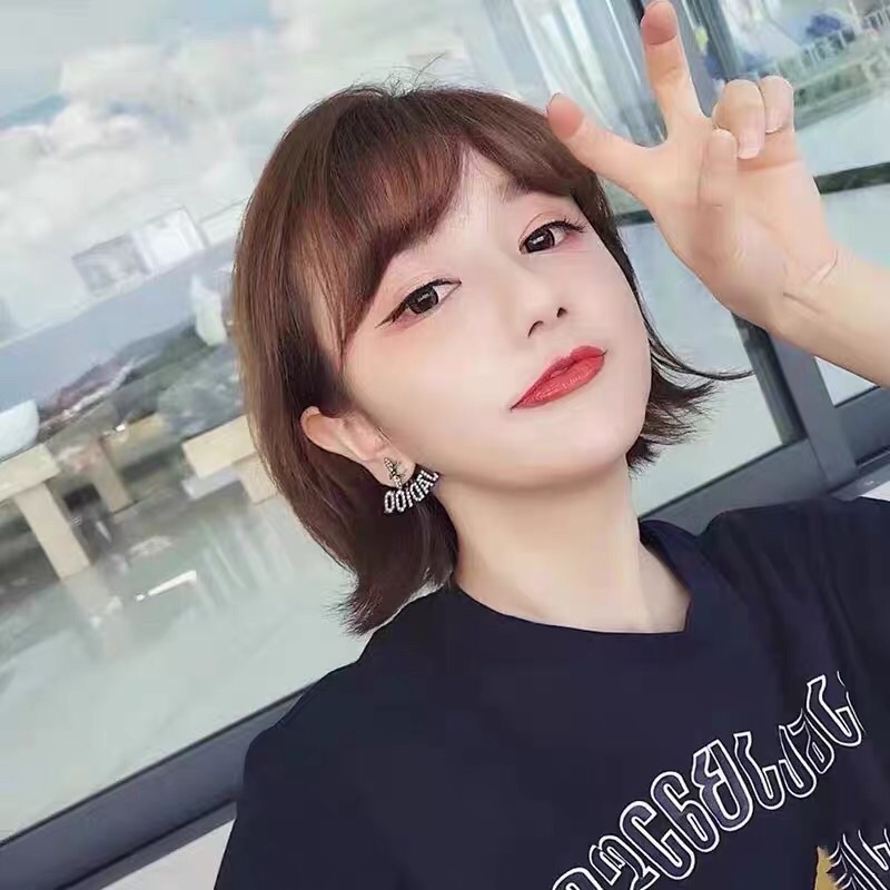 Khuyên Tai Đính Đá Pha Lê Có 3 Gam Màu Trắng &amp; Màu Vàng &amp; màu Đen.