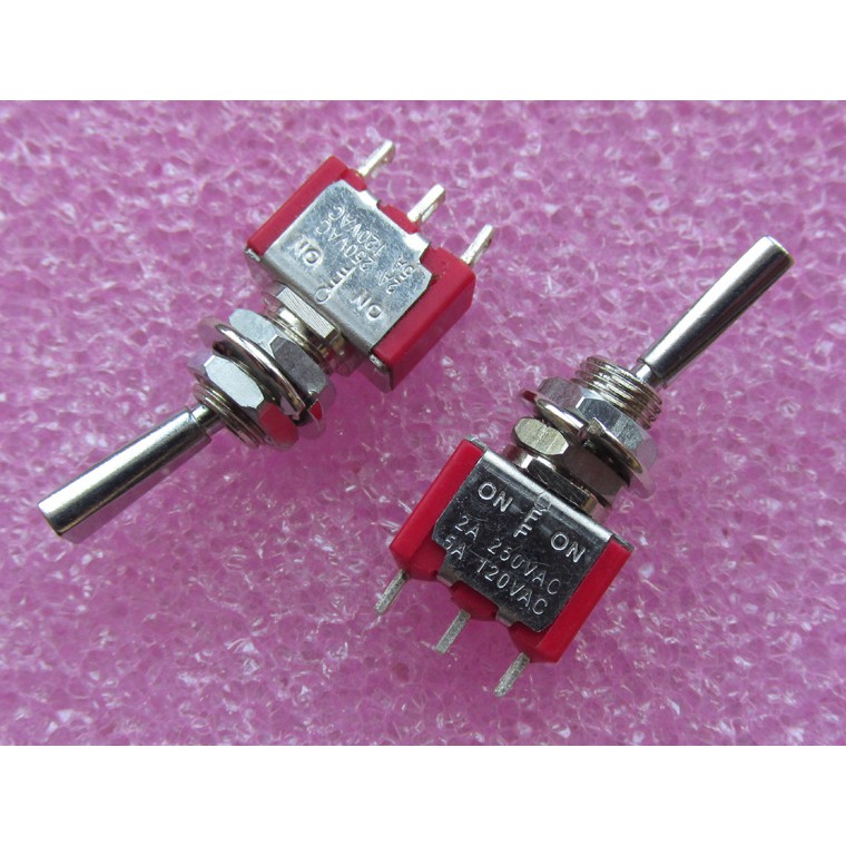C07 Công tắc 2A 250VAC, 5A 120VAC, 02 chế độ, cán dẹt