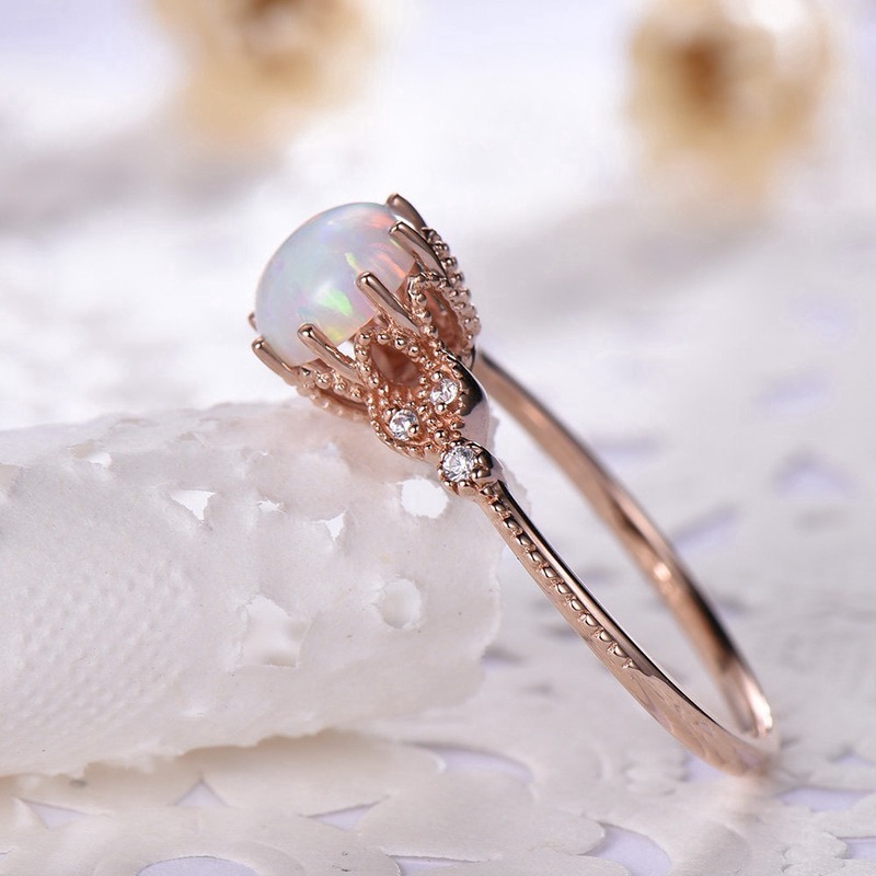 Mặt Đá Mặt Trăng Thiên Nhẫn Đứng Kim Cương Mạ 18K Hoa Hồng Vàng Trắng Opal