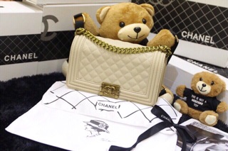 Túi xách Chanel Boy super sale