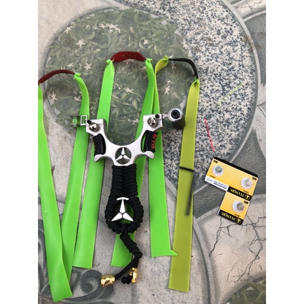 Ná Cao Su mẹc có laze thước cân kèm 3 dây thun 1.0mm và pin thay thế