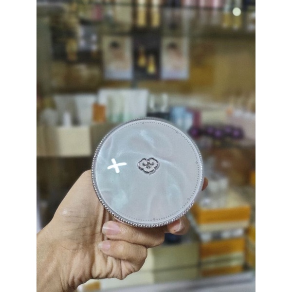 Phấn nước Whoo trắng